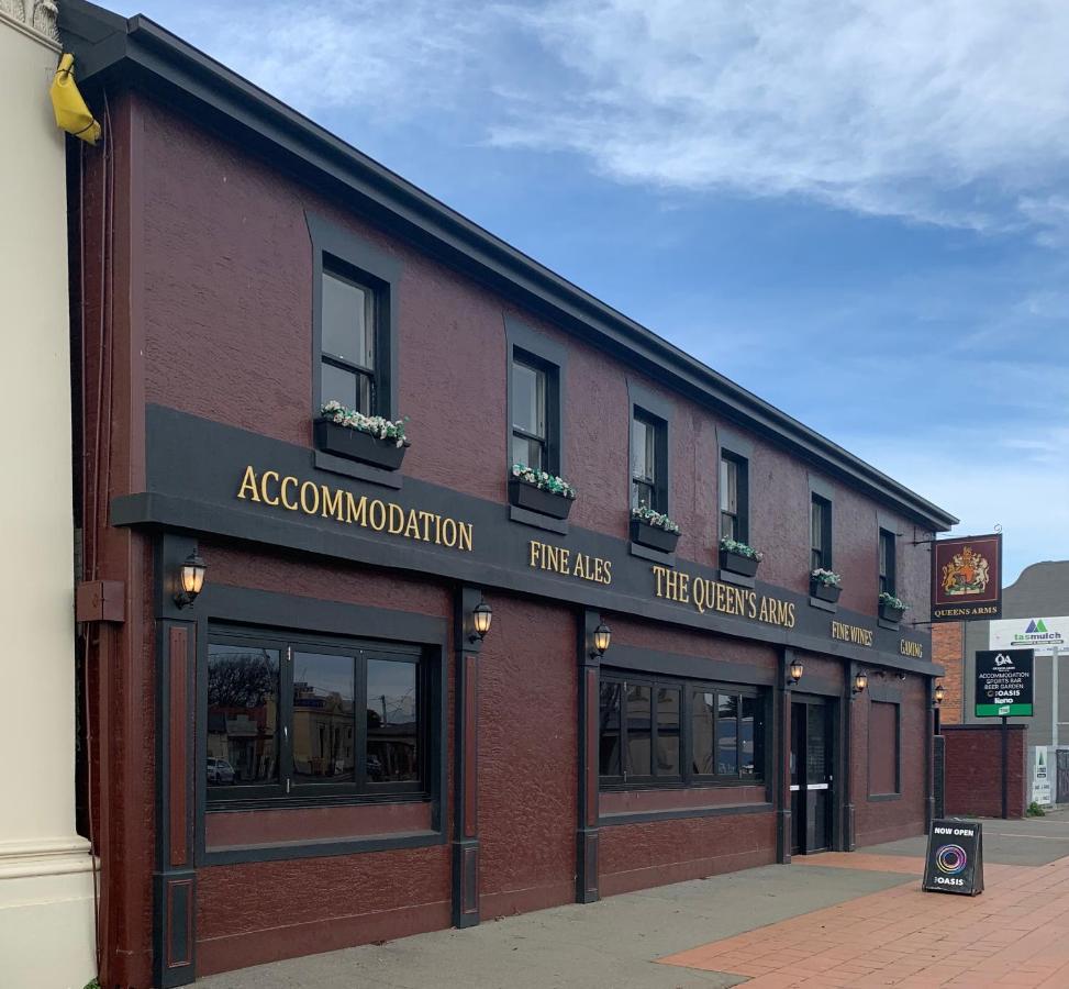 Queens Arms Hotel Longford エクステリア 写真